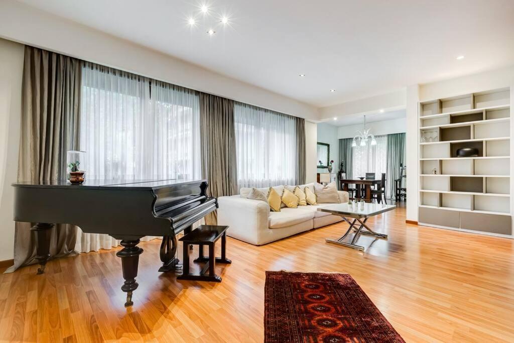 Exclusive Apartment In Eur Lake ローマ エクステリア 写真