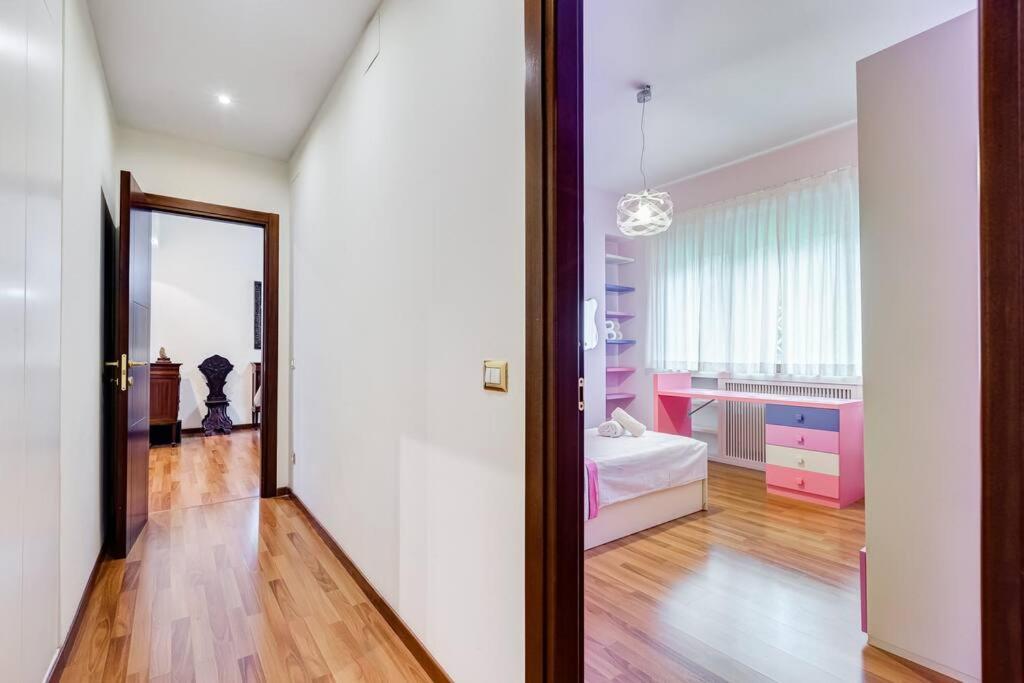 Exclusive Apartment In Eur Lake ローマ エクステリア 写真