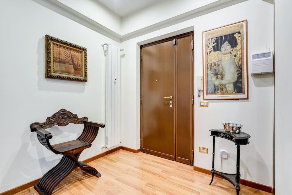 Exclusive Apartment In Eur Lake ローマ エクステリア 写真