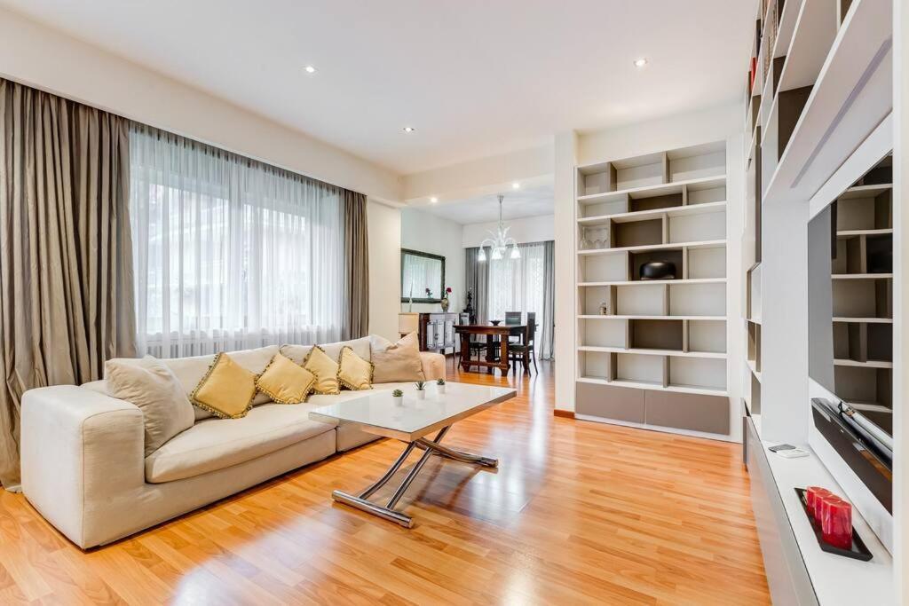 Exclusive Apartment In Eur Lake ローマ エクステリア 写真