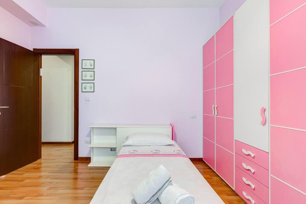 Exclusive Apartment In Eur Lake ローマ エクステリア 写真