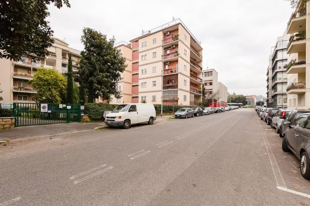 Exclusive Apartment In Eur Lake ローマ エクステリア 写真