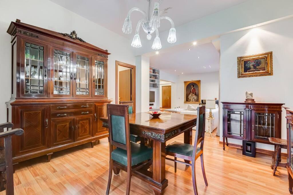 Exclusive Apartment In Eur Lake ローマ エクステリア 写真