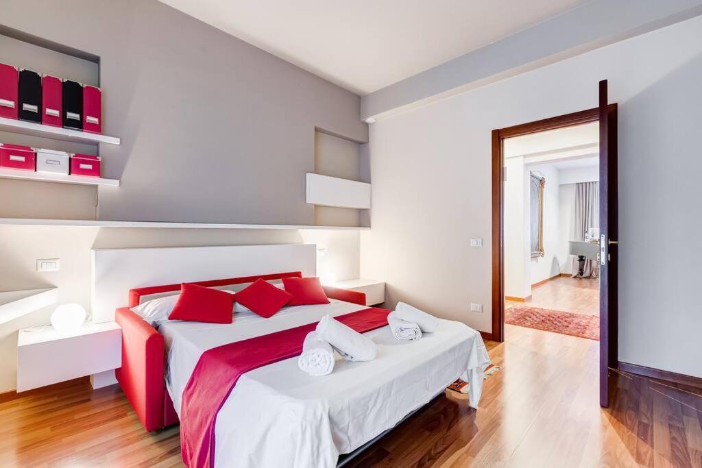 Exclusive Apartment In Eur Lake ローマ エクステリア 写真